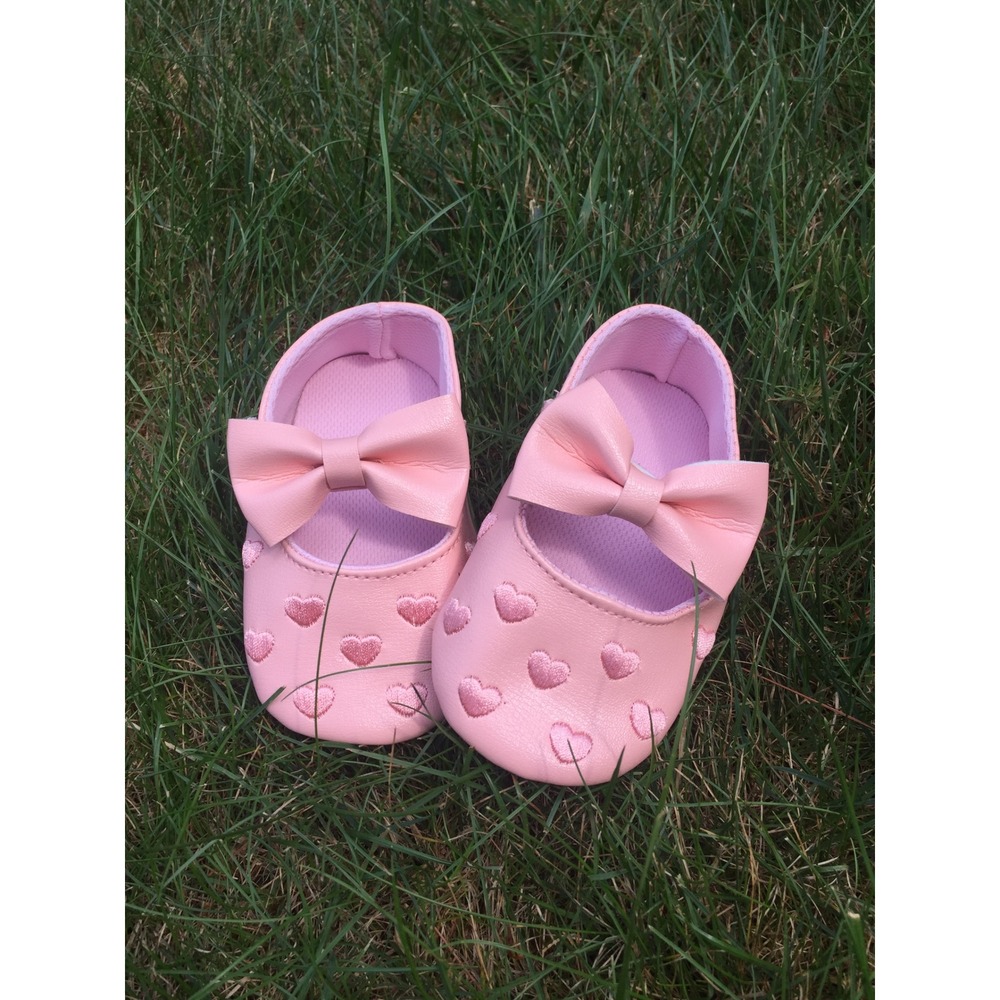 Adorable Pink Baby Shoes Size 0-3 Months Heart Embroidery and Bow for Girls